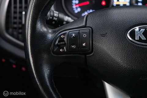 Kia Sportage 1.6 GDI BusinessLine | Trekhaak | Navigatie | Bluetooth | NL auto NAP | All season banden |