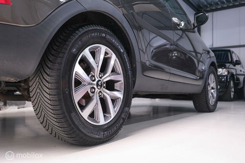 Kia Sportage 1.6 GDI BusinessLine | Trekhaak | Navigatie | Bluetooth | NL auto NAP | All season banden |