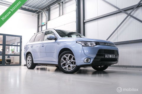 Mitsubishi Outlander 2.0 PHEV Instyle+ | Trekhaak | Leder | Navigatie | hybride | NL auto NAP |