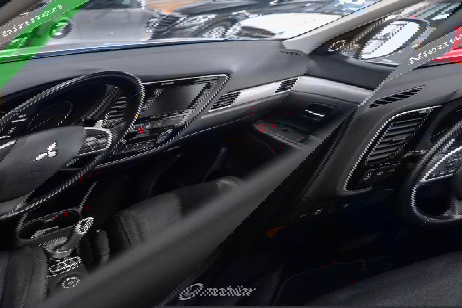 Mitsubishi Outlander 2.0 PHEV Instyle+ | Trekhaak | Leder | Navigatie | hybride | NL auto NAP |