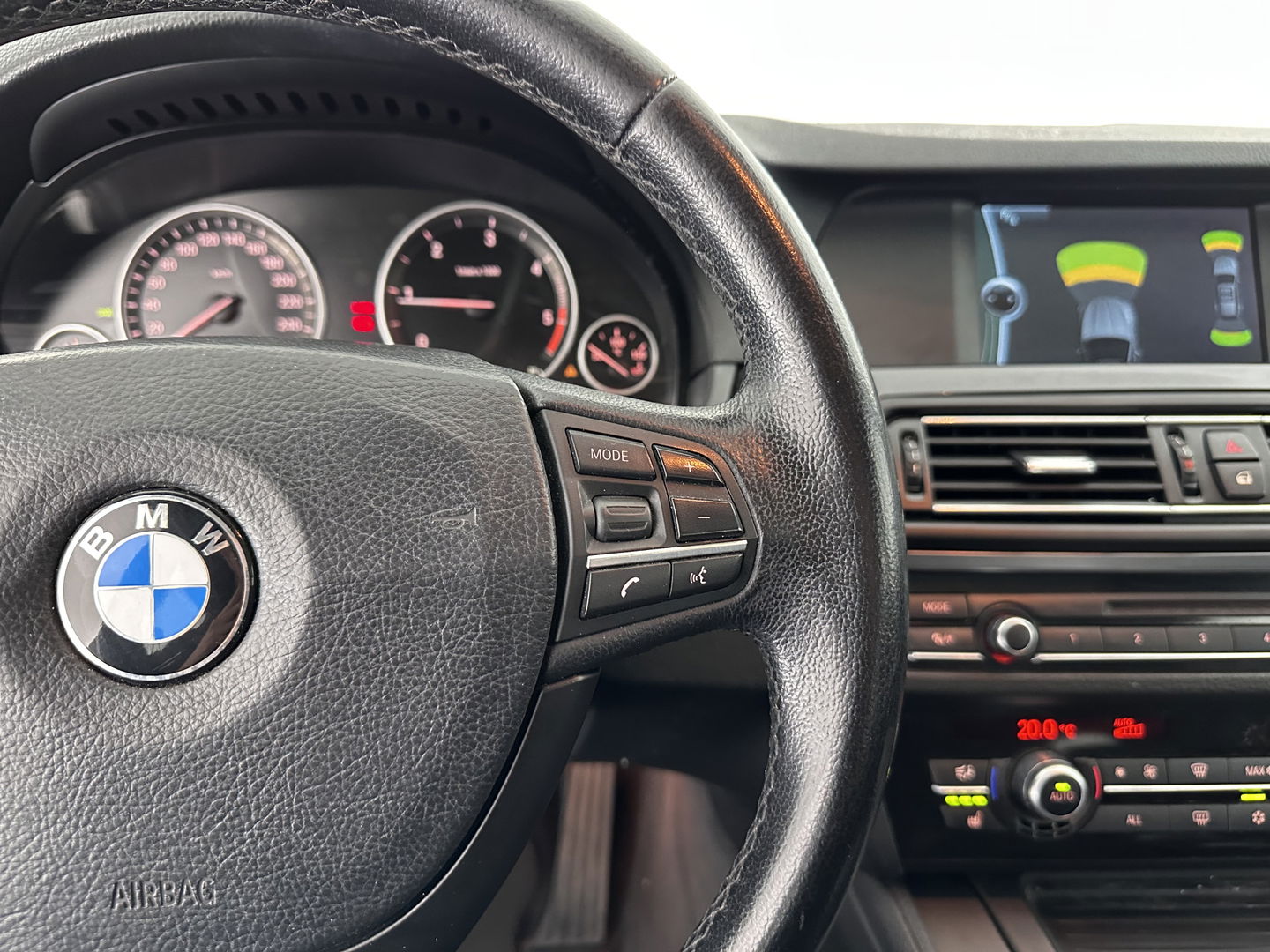 BMW 5 Serie Touring 520d Shadow-line *BI-XENON | NAVI-FULLMAP | HEATED-COMFORTSEATS | ECC | KEYLESS | PDC | CRUISE | 18''ALU*