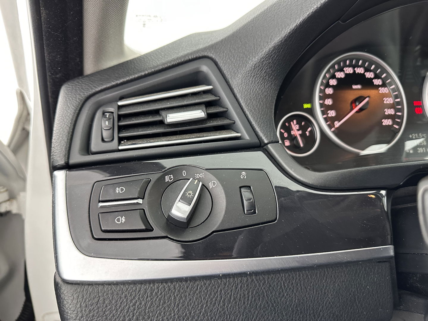 BMW 5 Serie Touring 520d Shadow-line *BI-XENON | NAVI-FULLMAP | HEATED-COMFORTSEATS | ECC | KEYLESS | PDC | CRUISE | 18''ALU*