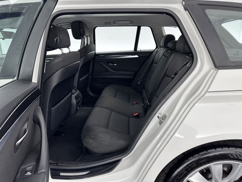 BMW 5 Serie Touring 520d Shadow-line *BI-XENON | NAVI-FULLMAP | HEATED-COMFORTSEATS | ECC | KEYLESS | PDC | CRUISE | 18''ALU*