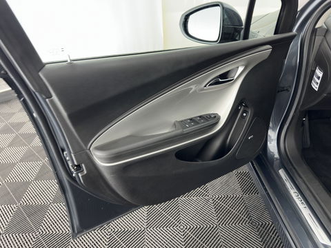 Opel Ampera 1.4 Aut. *NAVI-FULLMAP | LUXURY-LEATHER | BOSE-AUDIO | KEYLESS | CAMERA | DAB | ECC | PDC | CRUISE | DIGI-COCKPIT | HEATED-COMFORTSEATS | 17''ALU*