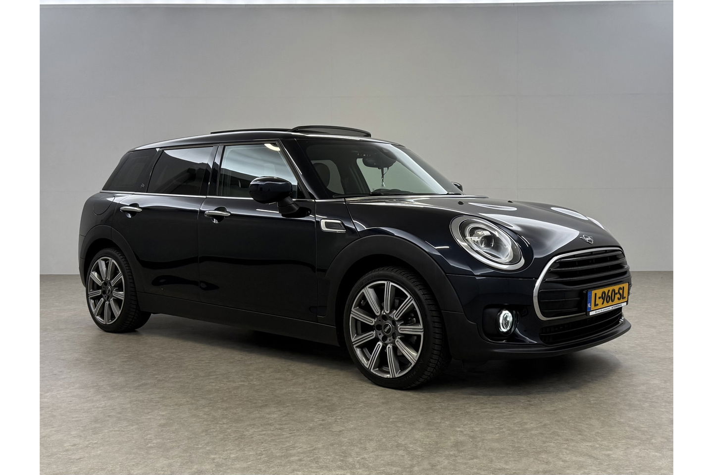 MINI Clubman 1.5 Cooper Richmond Park Edition h/k Audio Camera Pano LED Carplay Clima Cruise Navi Virtual Achterdeuren 18"LMV PDC