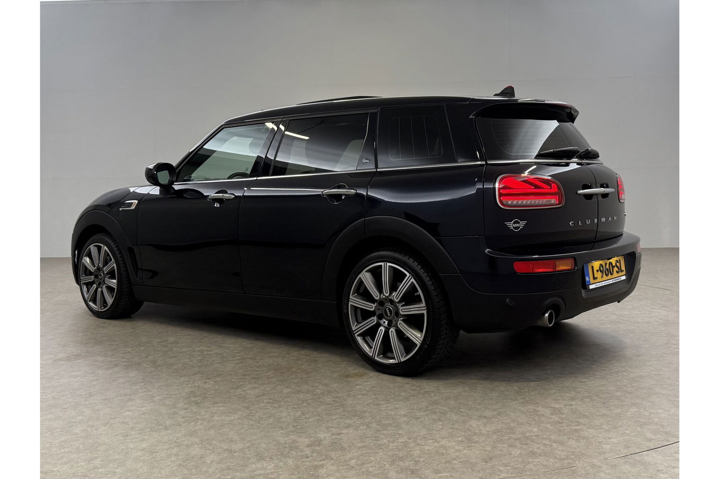 MINI Clubman 1.5 Cooper Richmond Park Edition h/k Audio Camera Pano LED Carplay Clima Cruise Navi Virtual Achterdeuren 18"LMV PDC