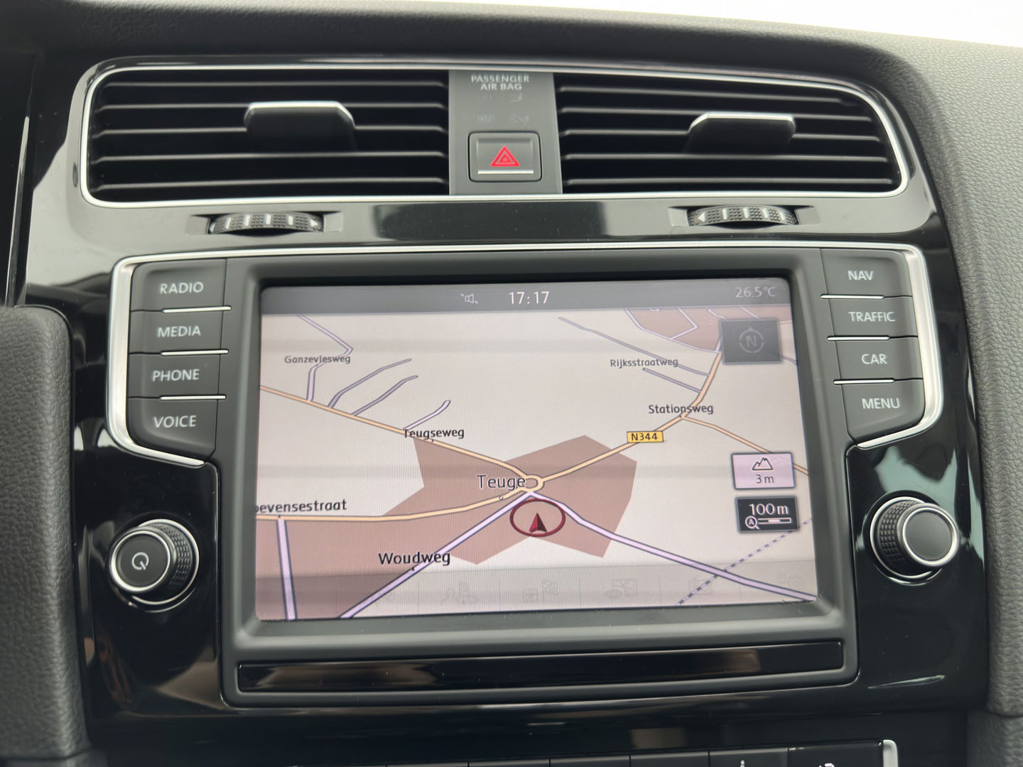 Volkswagen GOLF Variant 1.4 TSI Highline Aut. *PANO | ADAPTIVE-CRUISE | LEATHER-FABRIC | XENON | DYNAUDIO-SOUND | KEYLESS | NAVI-FULLMAP | HEATED-ERGONOMIC-SPORTSEATS | ECC | PRIVACY-GLASS | PARKPILOT | 17''ALU*