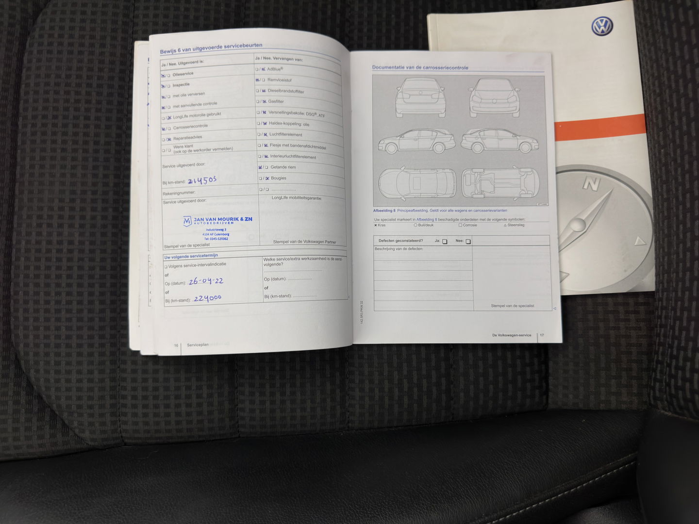 Volkswagen GOLF Variant 1.4 TSI Highline Aut. *PANO | ADAPTIVE-CRUISE | LEATHER-FABRIC | XENON | DYNAUDIO-SOUND | KEYLESS | NAVI-FULLMAP | HEATED-ERGONOMIC-SPORTSEATS | ECC | PRIVACY-GLASS | PARKPILOT | 17''ALU*
