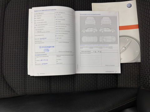 Volkswagen GOLF Variant 1.4 TSI Highline Aut. *PANO | ADAPTIVE-CRUISE | LEATHER-FABRIC | XENON | DYNAUDIO-SOUND | KEYLESS | NAVI-FULLMAP | HEATED-ERGONOMIC-SPORTSEATS | ECC | PRIVACY-GLASS | PARKPILOT | 17''ALU*