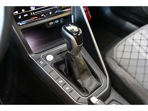 Volkswagen Taigo 1.5 TSI R-Line Pano Side assist Camera Business
