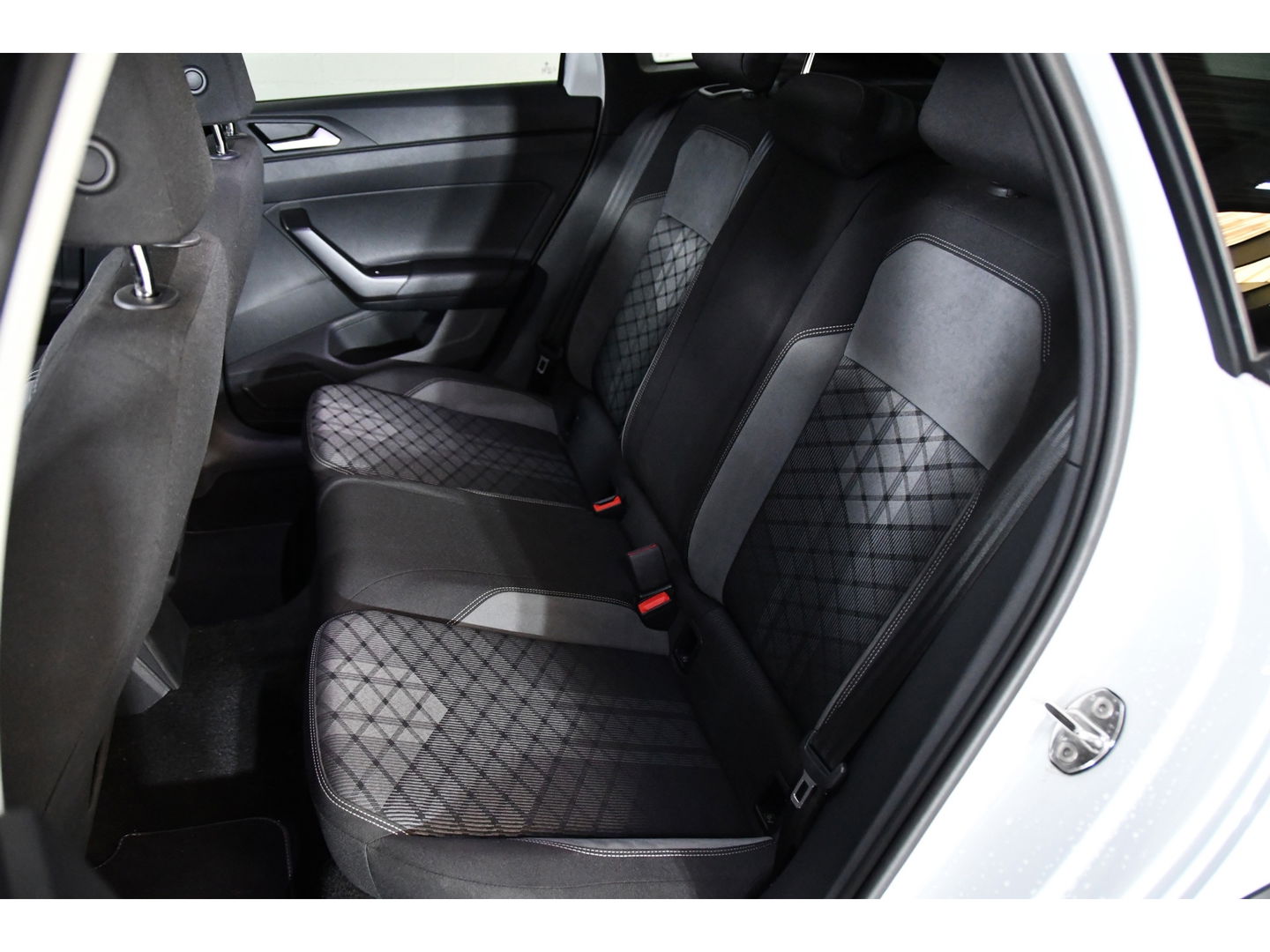 Volkswagen Taigo 1.5 TSI R-Line Pano Side assist Camera Business