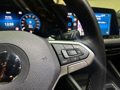 Volkswagen Golf 1.5 eTSI
