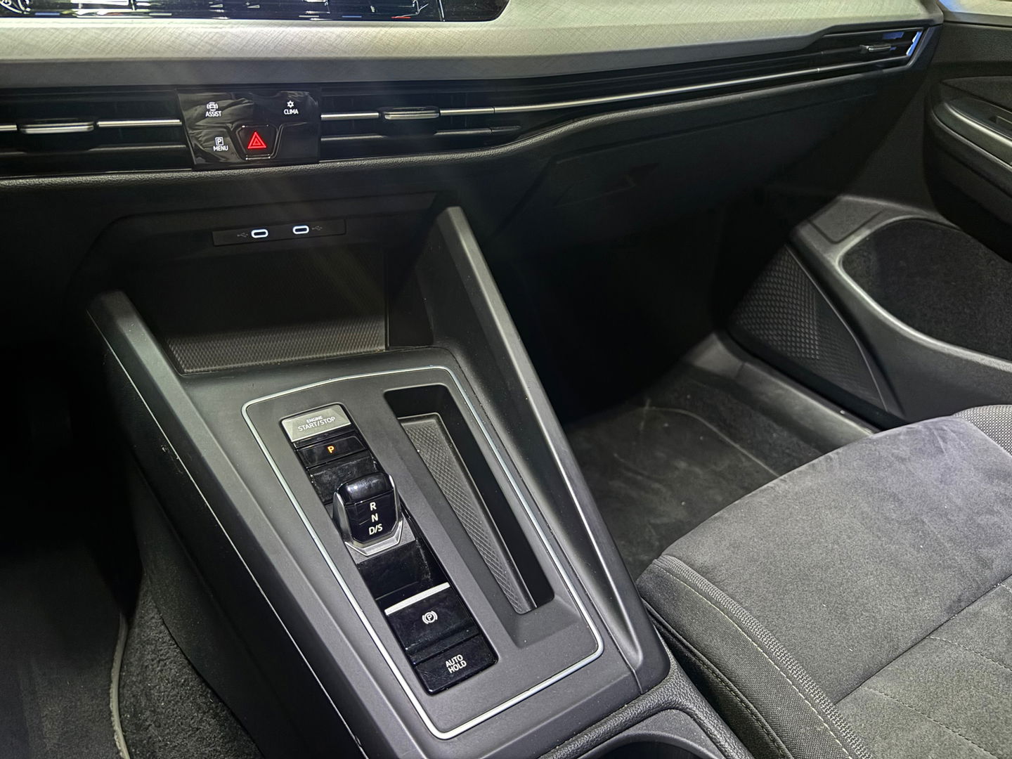 Volkswagen Golf 1.5 eTSI