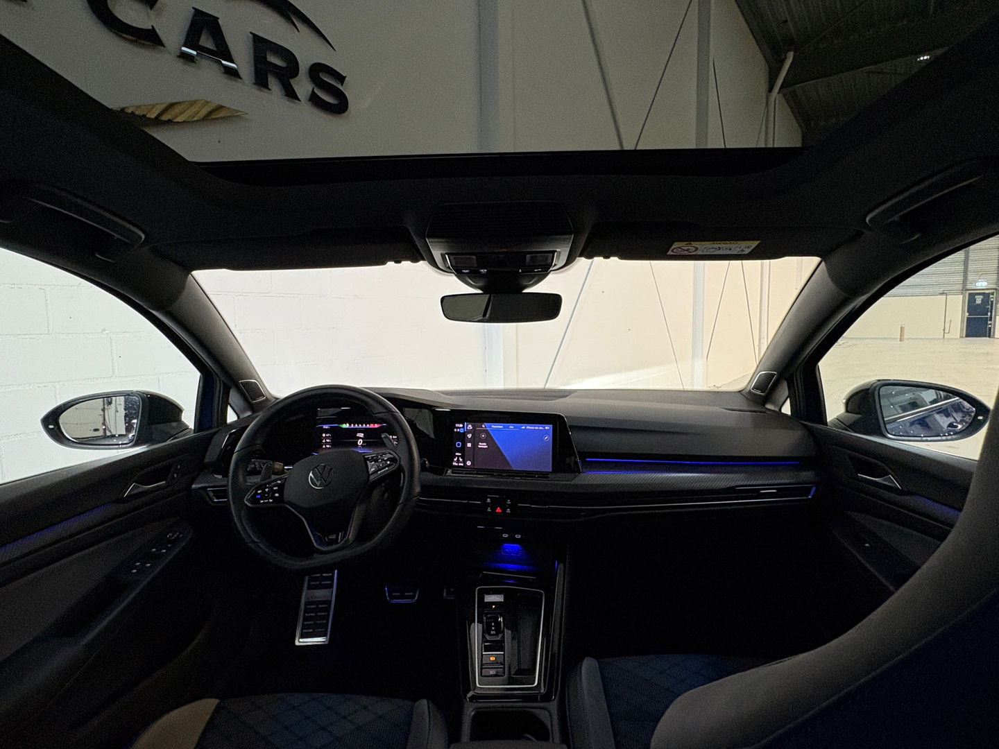 Volkswagen Golf 2.0 TSI R 4Motion Akra Performance