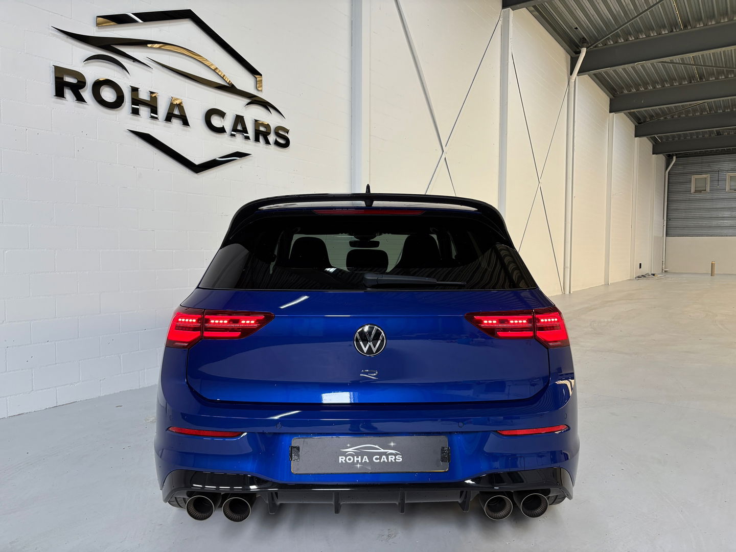 Volkswagen Golf 2.0 TSI R 4Motion Akra Performance