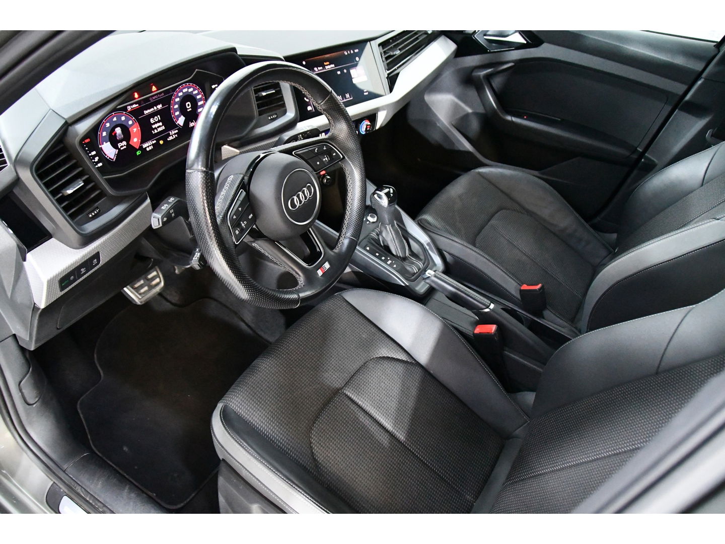 Audi A1 SPORTBACK 30 TFSI Advanced S-edition