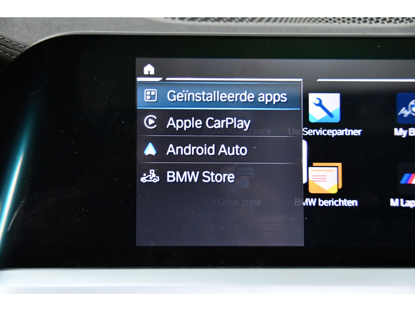 BMW 3-serie 330e High Executive, Schuifkanteldak, M-pakket, Head up, Apple carplay