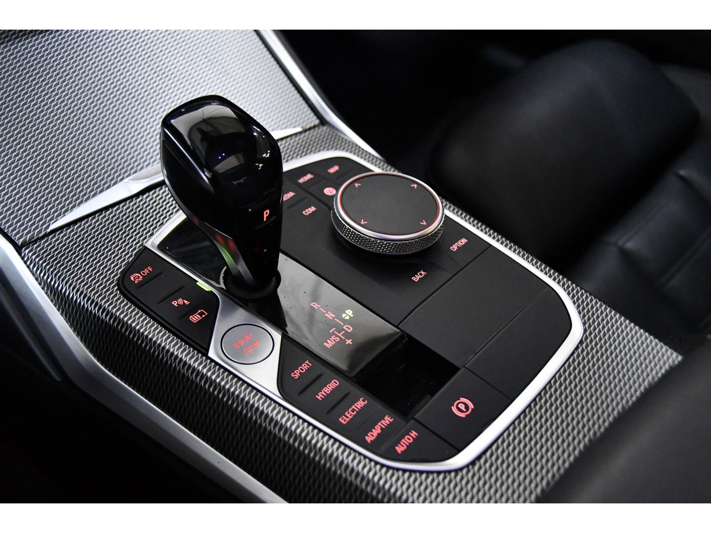 BMW 3-serie 330e High Executive, Schuifkanteldak, M-pakket, Head up, Apple carplay