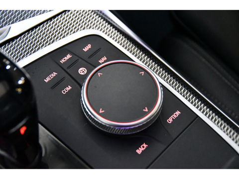 BMW 3-serie 330e High Executive, Schuifkanteldak, M-pakket, Head up, Apple carplay