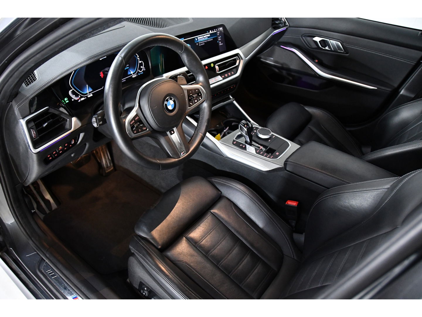 BMW 3-serie 330e High Executive, Schuifkanteldak, M-pakket, Head up, Apple carplay