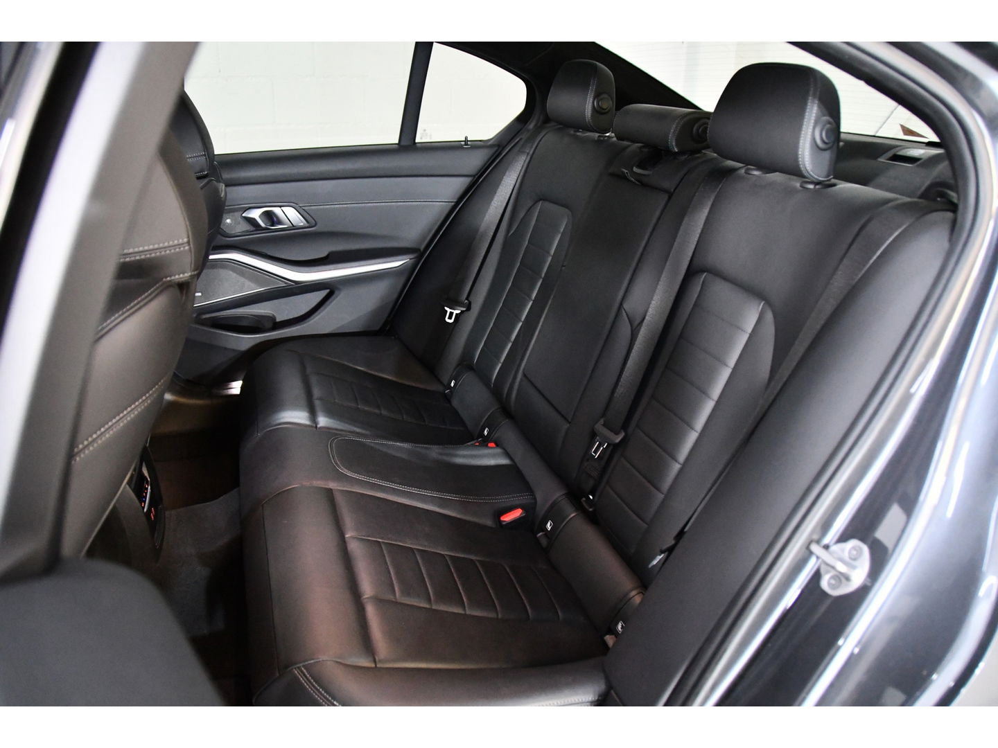 BMW 3-serie 330e High Executive, Schuifkanteldak, M-pakket, Head up, Apple carplay