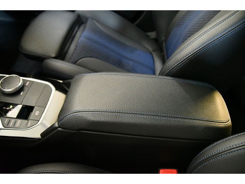 BMW 1-serie 118 i Executive M Sport Pakket Pano Sfeerverlichting