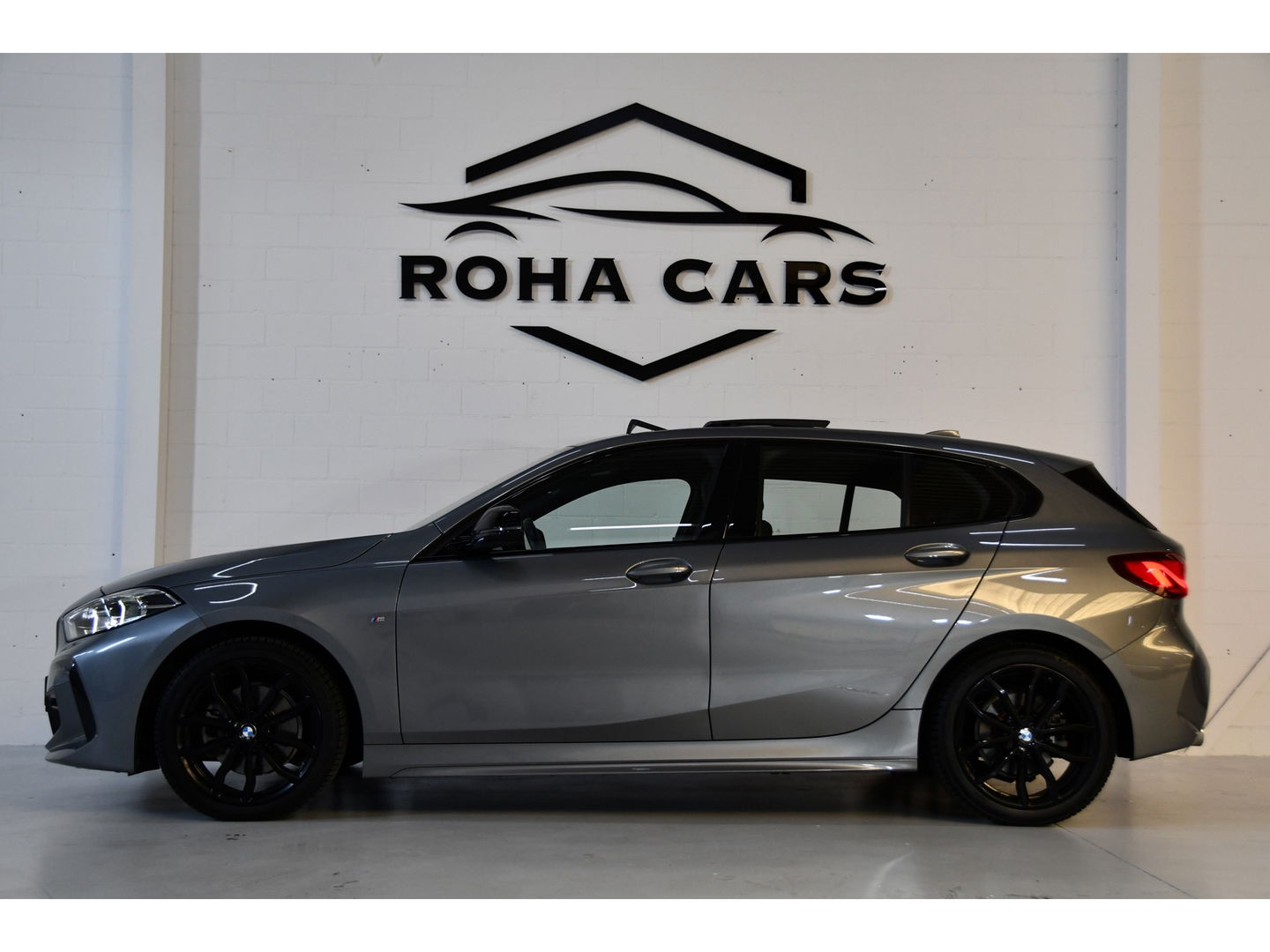 BMW 1-serie 118 i Executive M Sport Pakket Pano Sfeerverlichting