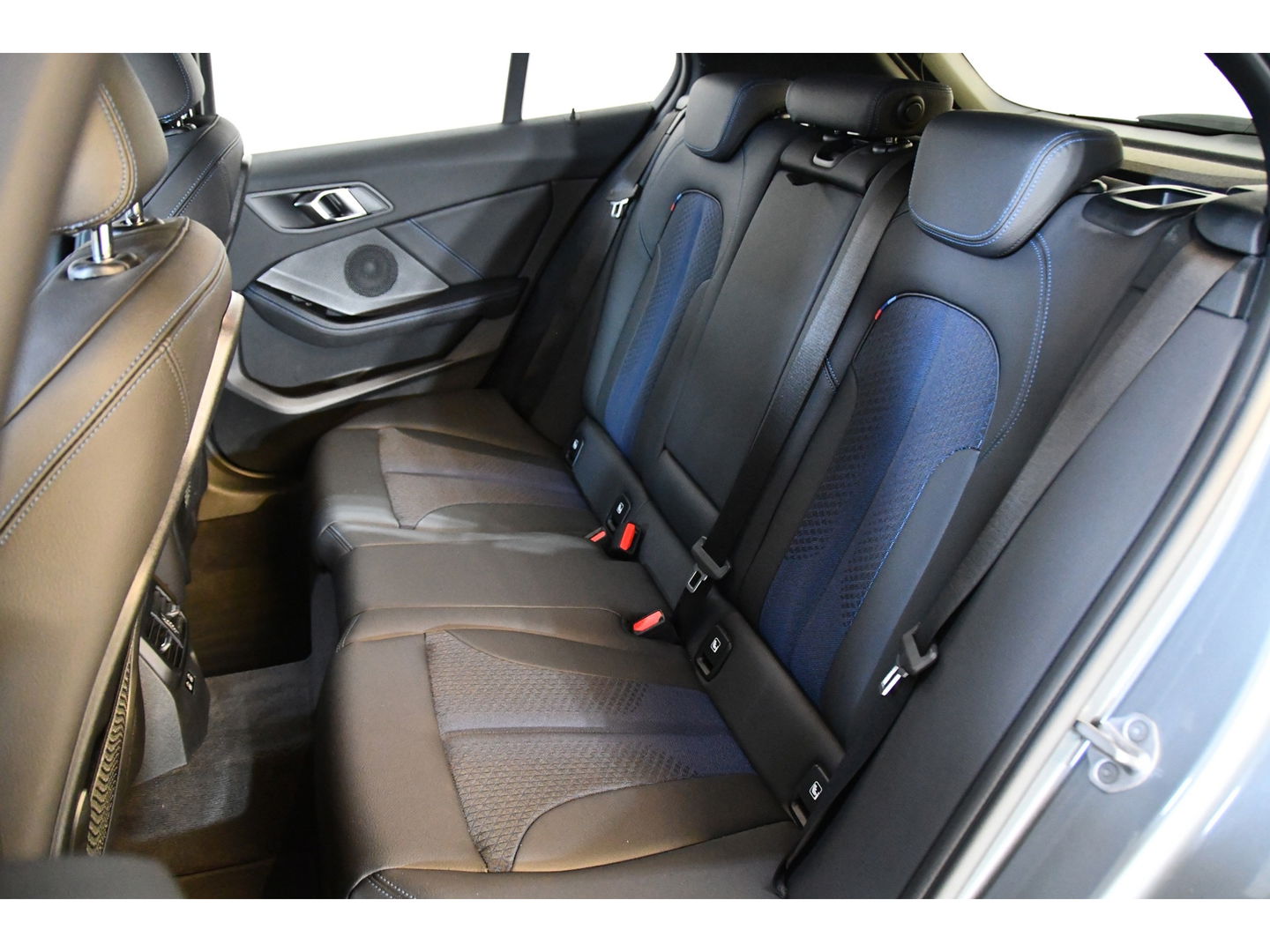 BMW 1-serie 118 i Executive M Sport Pakket Pano Sfeerverlichting