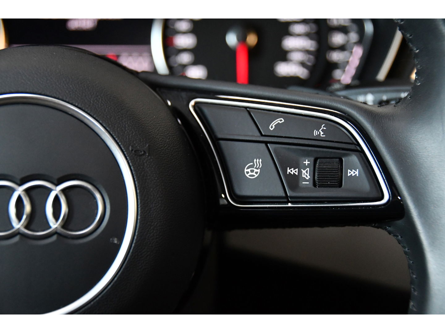 Audi A4 AVANT 35 TFSI Launch edition Sport S-line