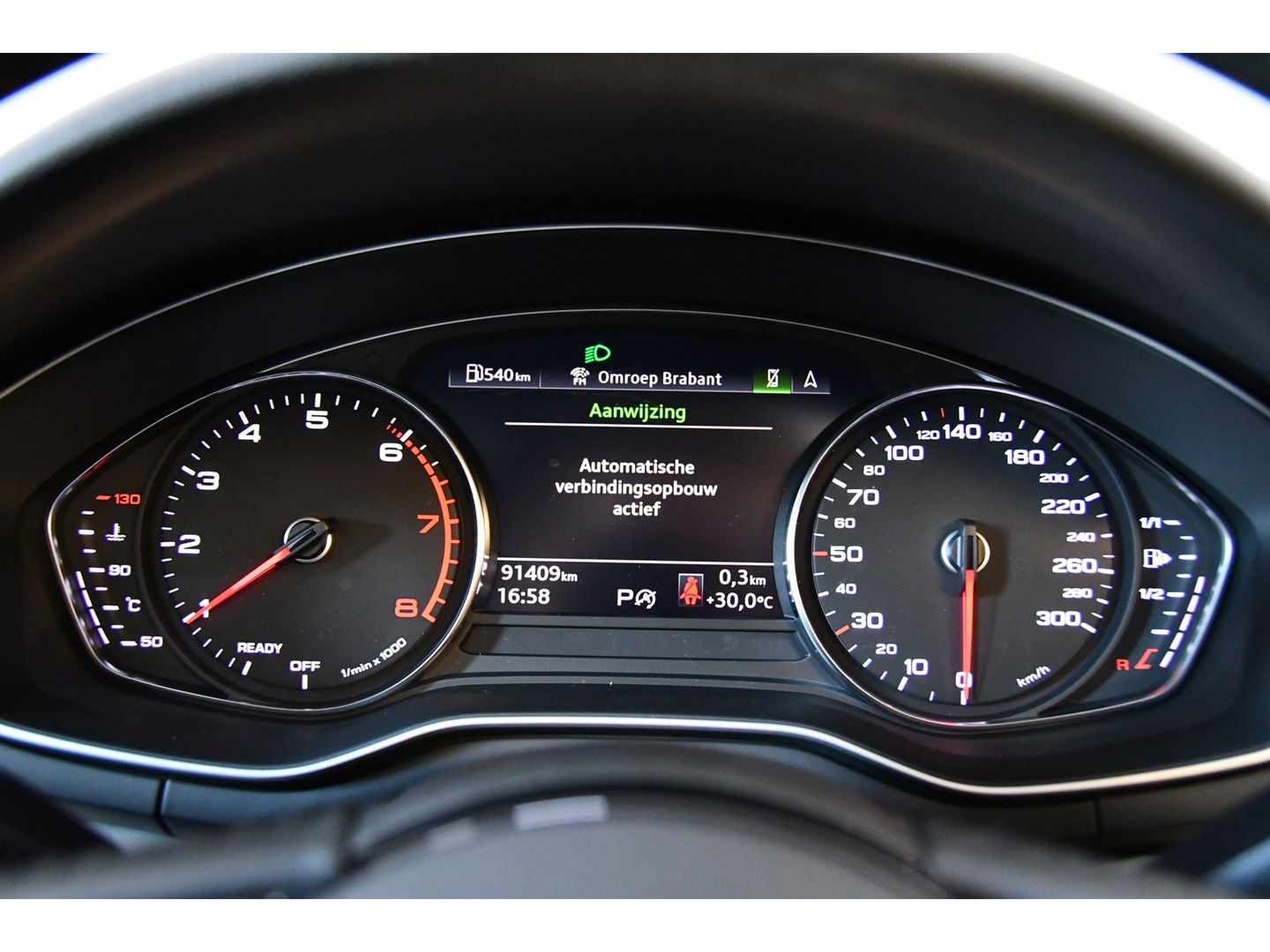 Audi A4 AVANT 35 TFSI Launch edition Sport S-line