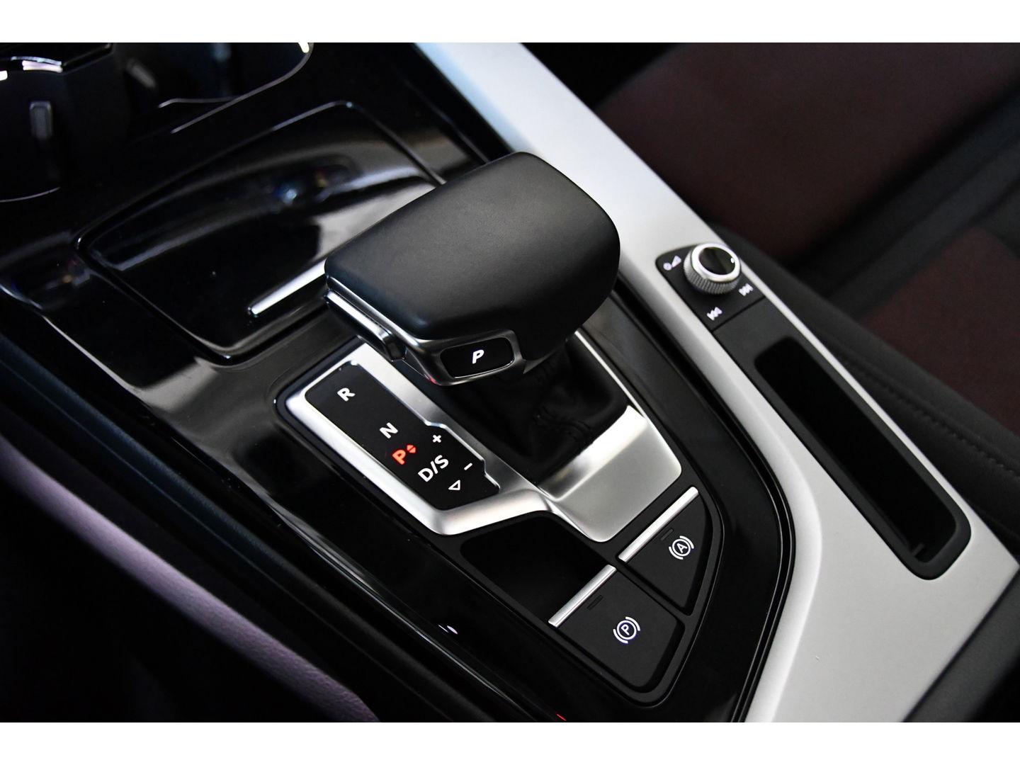 Audi A4 AVANT 35 TFSI Launch edition Sport S-line