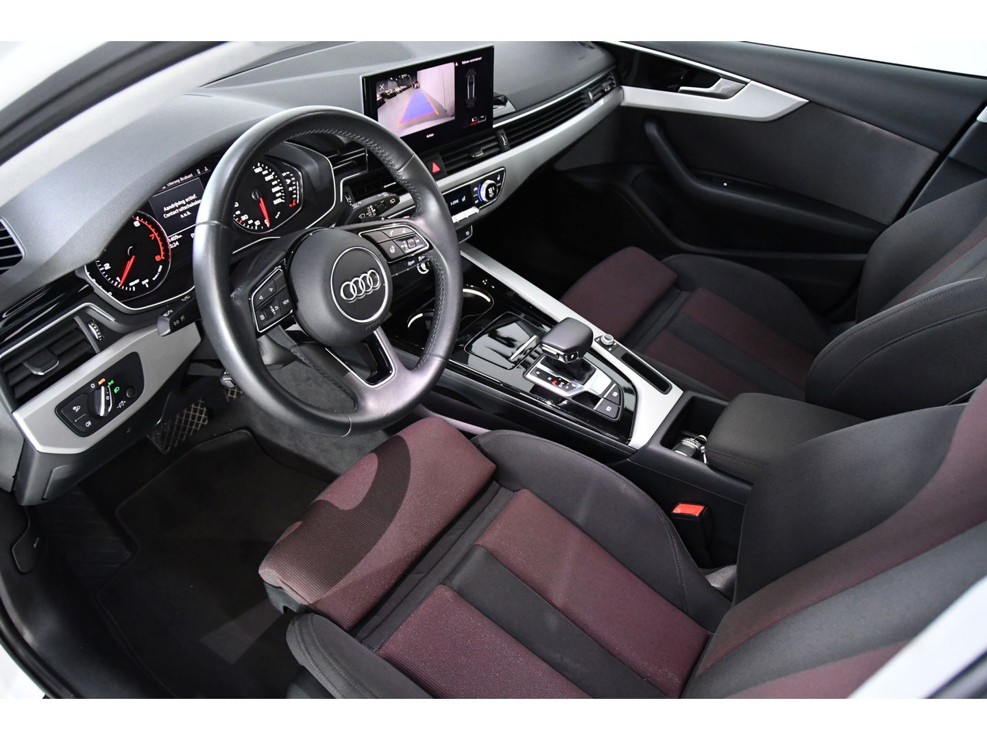 Audi A4 AVANT 35 TFSI Launch edition Sport S-line
