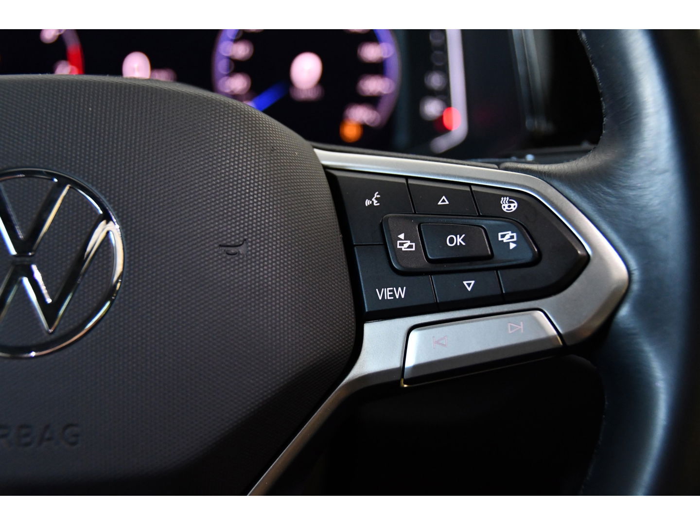 Volkswagen T-Roc 1.5 TSI R-Line Pano/Beats/Iq-light