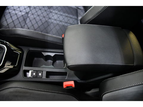 Volkswagen T-Roc 1.5 TSI R-Line Pano/Beats/Iq-light