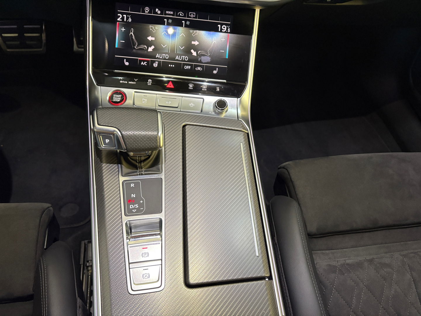 Audi RS6 quattro PANO, 4WS, Carbon (Fabrieks garantie tot 2026)