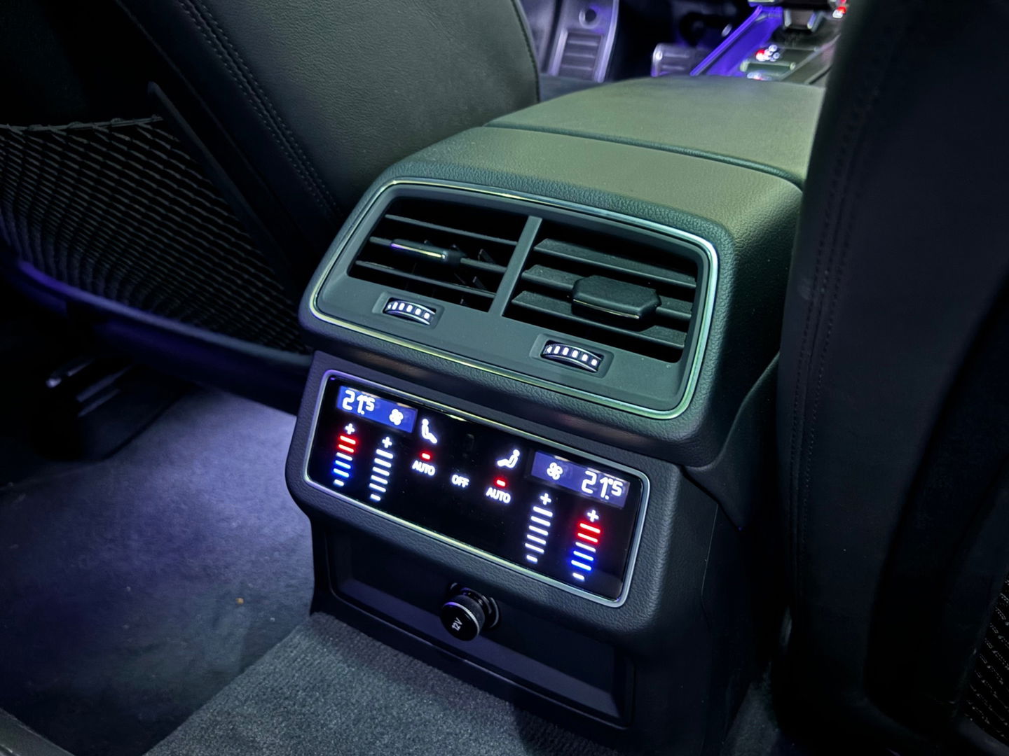 Audi RS6 quattro PANO, 4WS, Carbon (Fabrieks garantie tot 2026)