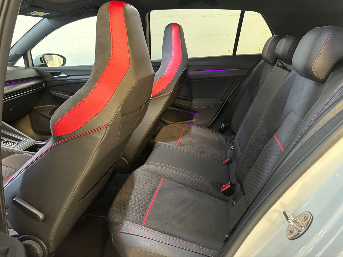 Volkswagen Golf 2.0 TSI GTI CLUBSPORT 300pk panorama