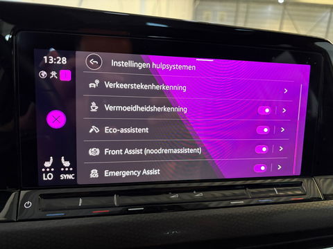 Volkswagen Golf 2.0 TSI GTI CLUBSPORT 300pk panorama