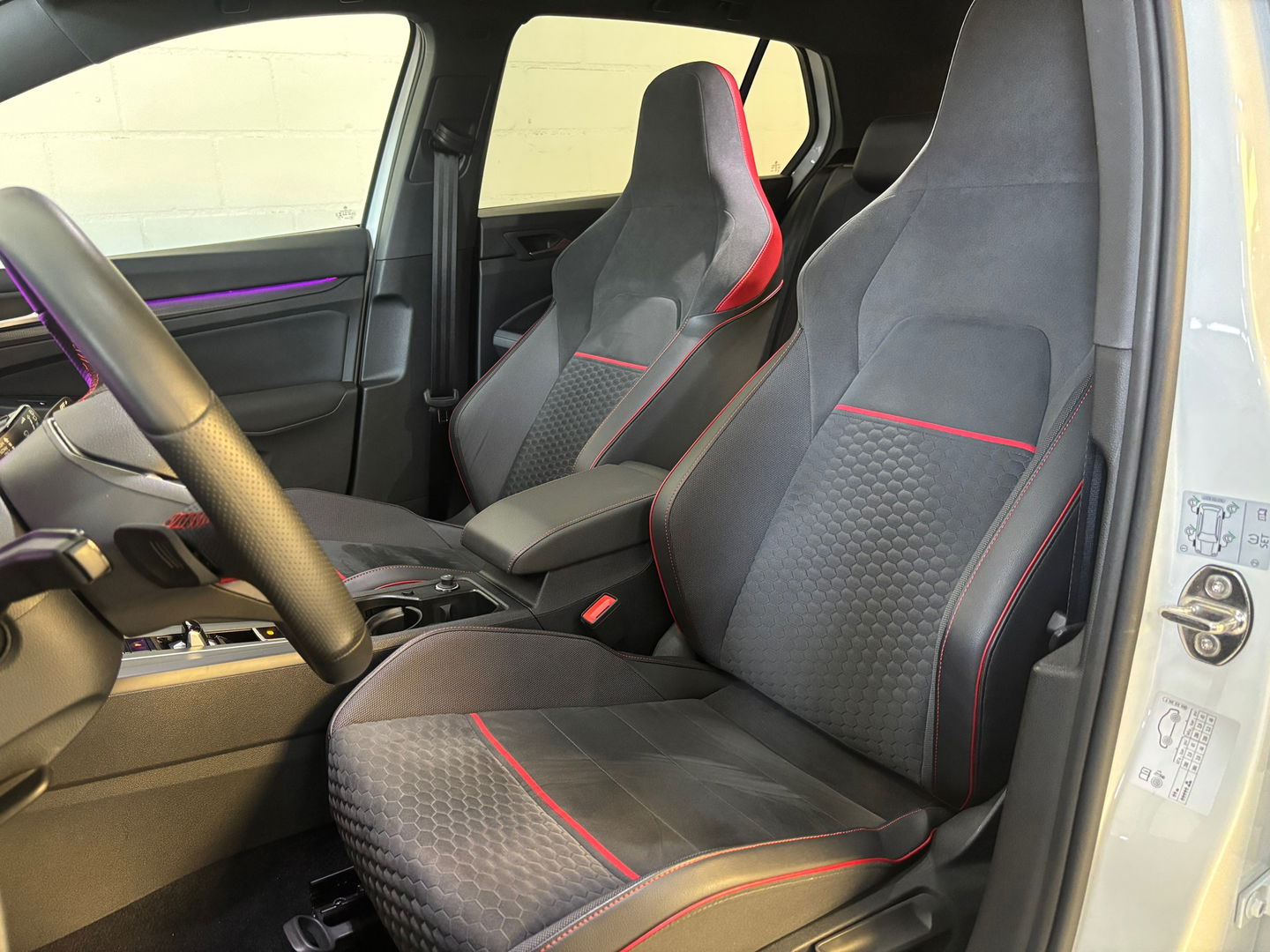 Volkswagen Golf 2.0 TSI GTI CLUBSPORT 300pk panorama
