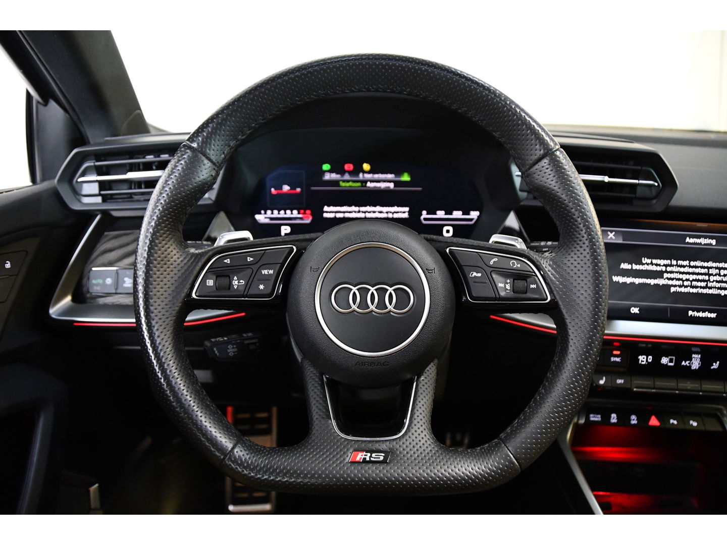 Audi A3 Sportback 2.5 TFSI RS 3 quattro Pano/Sfeer/Keyless/Matrix