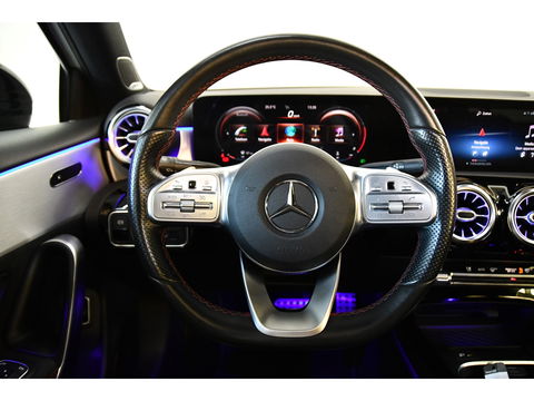 Mercedes-Benz A-Klasse 250 Premium Plus, Burmester, Schuifkantel, Sfeerverlichting