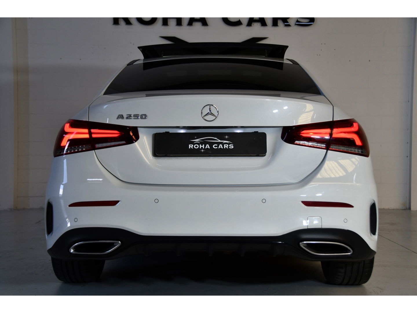 Mercedes-Benz A-Klasse 250 Premium Plus, Burmester, Schuifkantel, Sfeerverlichting