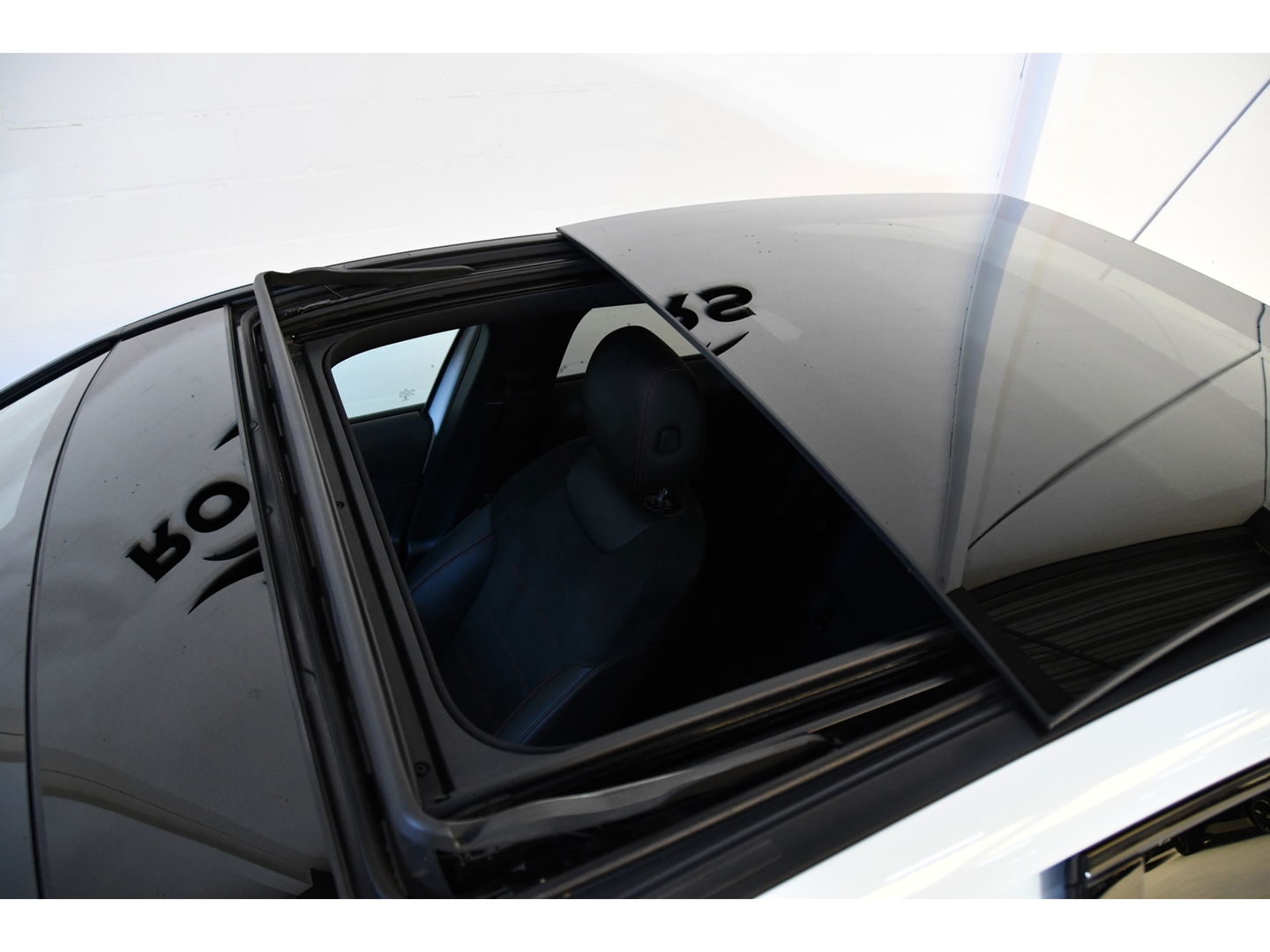 Mercedes-Benz A-Klasse 250 Premium Plus, Burmester, Schuifkantel, Sfeerverlichting