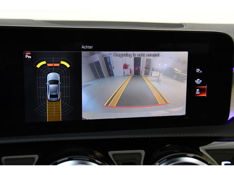 Mercedes-Benz A-Klasse 250 Premium Plus, Burmester, Schuifkantel, Sfeerverlichting