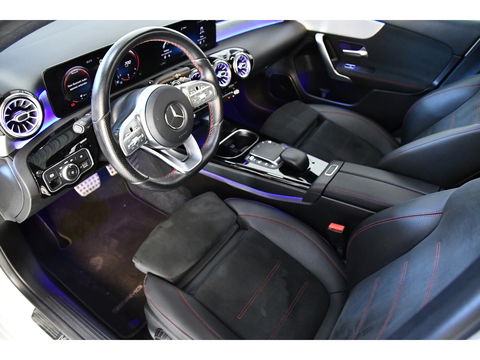 Mercedes-Benz A-Klasse 250 Premium Plus, Burmester, Schuifkantel, Sfeerverlichting