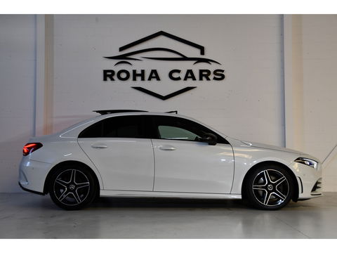 Mercedes-Benz A-Klasse 250 Premium Plus, Burmester, Schuifkantel, Sfeerverlichting