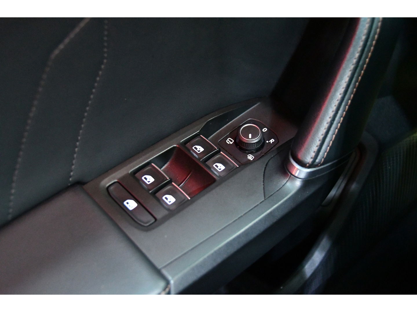 CUPRA Formentor 2.0 TSI 4DRIVE Pano/Keyless/Cam