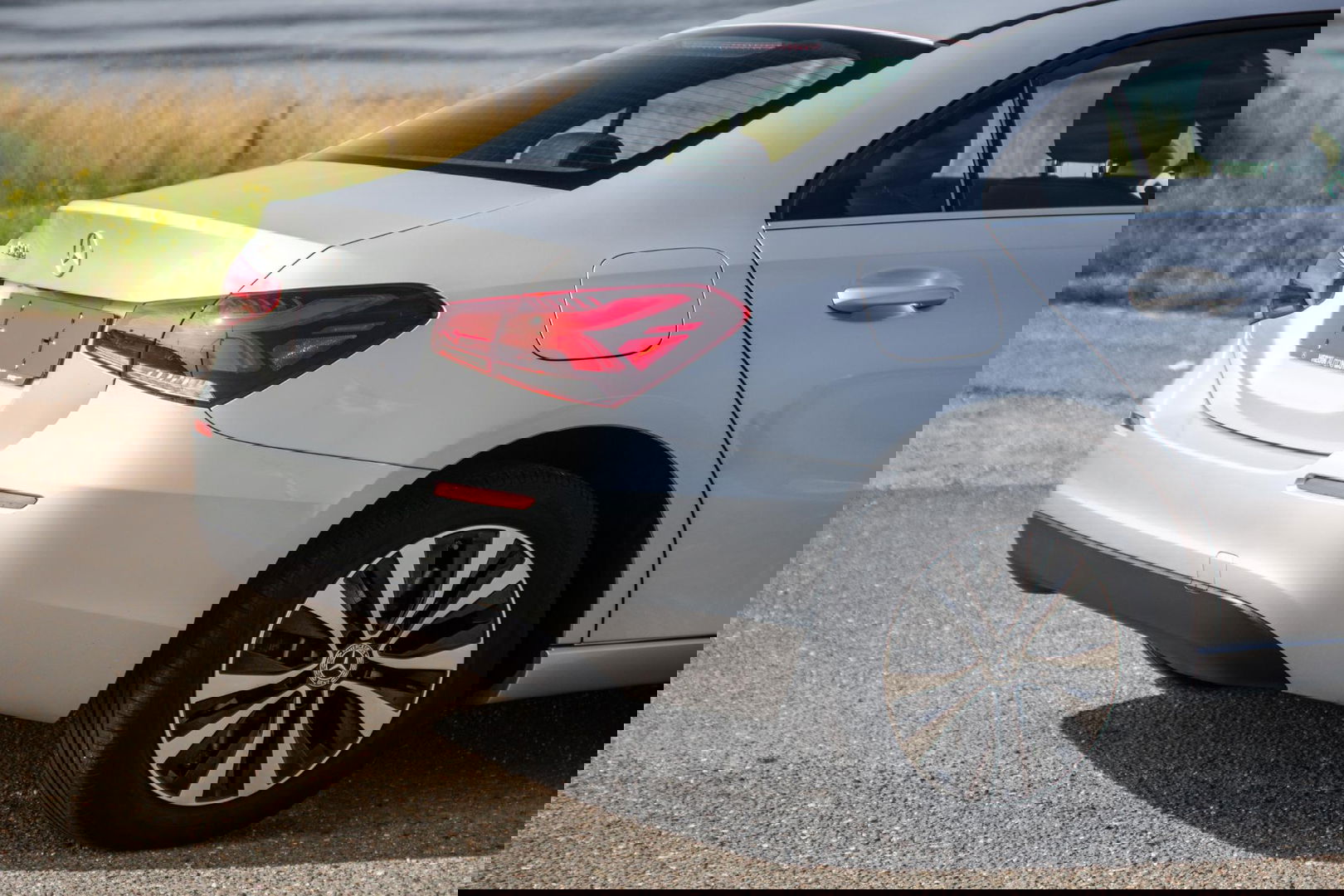 Mercedes-Benz A-Klasse A-Klasse Limousine A-Klasse Limousine A 250 e ( AUTOMAAT / LEDER / CRUISE CONTROLE / CAMERA / CARPLAY