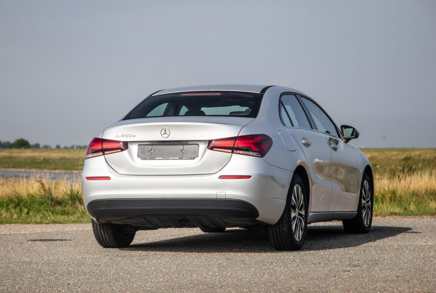 Mercedes-Benz A-Klasse A-Klasse Limousine A-Klasse Limousine A 250 e ( AUTOMAAT / LEDER / CRUISE CONTROLE / CAMERA / CARPLAY