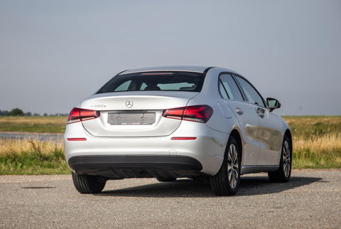 Mercedes-Benz A-Klasse A-Klasse Limousine A-Klasse Limousine A 250 e ( AUTOMAAT / LEDER / CRUISE CONTROLE / CAMERA / CARPLAY